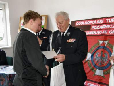 10.03.2010 -  Czonkowie druyny (tu T. Wrona) uczestniczyli e eliminacji gminnej OTWP.
