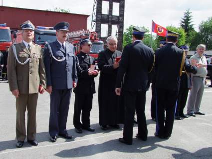 Ceremonia wrczania awansw, medali, ozdnak i dyplomw - KP PSP w Bochni - 30.05.2012.